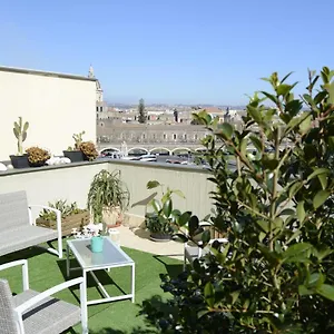 https://ygor-home-gf-apartment.catania-hotels.net